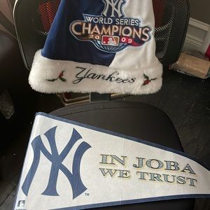 Yankees 2009 World Series Santa Hat and Pennant